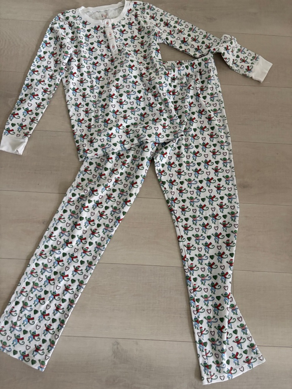 Roller Rabbit White Kids Pajama Set with Multicolor Heart Print